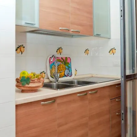 Stunning Sea View Flat For 6 Baia