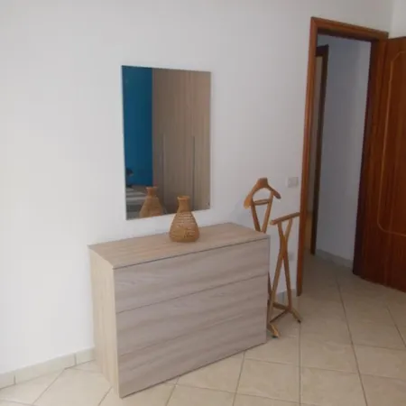 Апартаменты Stunning Sea View Flat For 6 Baia *
