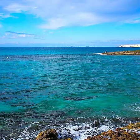 Апартаменты Stunning Sea View Flat For 6 Baia Галлиполи