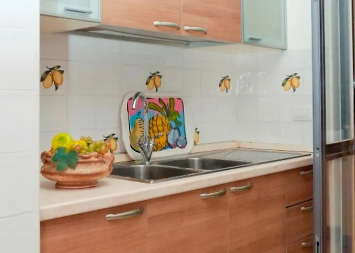 Stunning Sea View Flat For 6 Baia