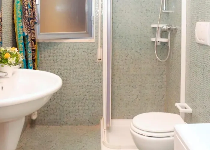 Apartment Stunning Sea View Flat For 6 Baia